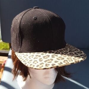 . Divided H&M hat